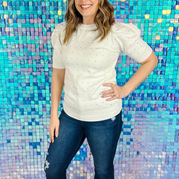 NWOT- MALIA PUFF SLEEVE RHINESTONE TOP - SOFT WHITE - Picture 3 of 4